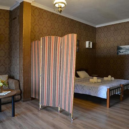 Natia'S Apartment On Dadiani St. Tbilisi Eksteriør billede