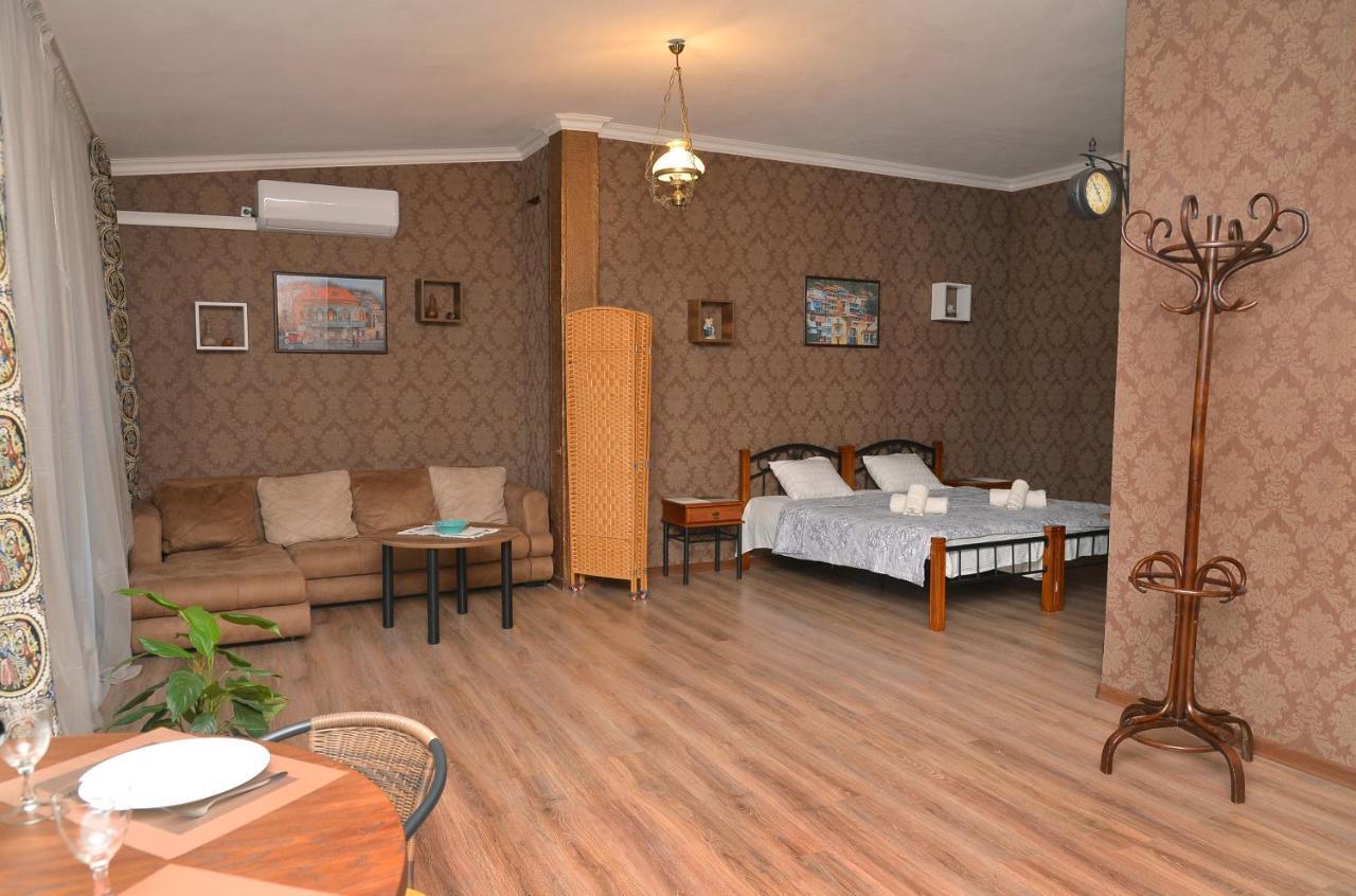 Natia'S Apartment On Dadiani St. Tbilisi Eksteriør billede