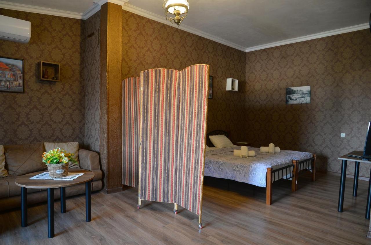 Natia'S Apartment On Dadiani St. Tbilisi Eksteriør billede