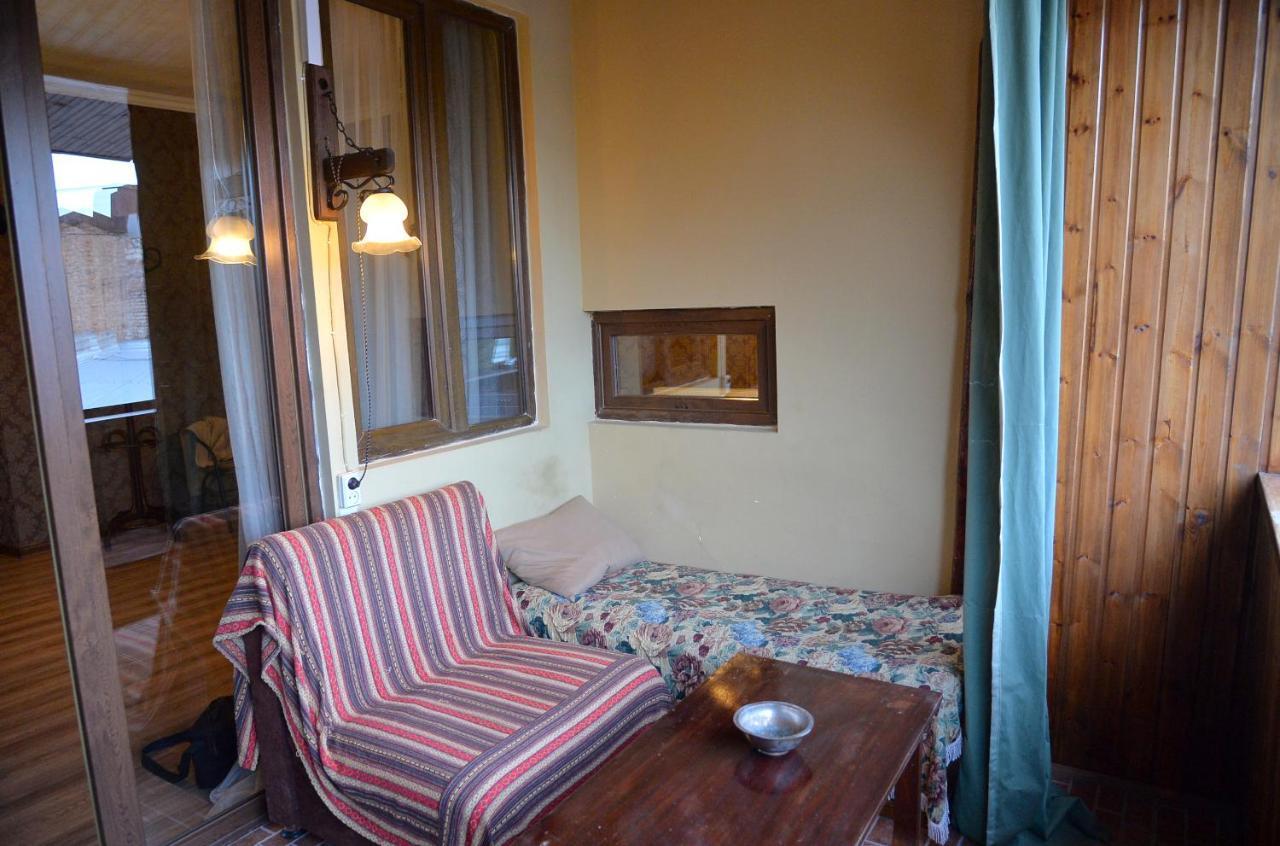 Natia'S Apartment On Dadiani St. Tbilisi Eksteriør billede