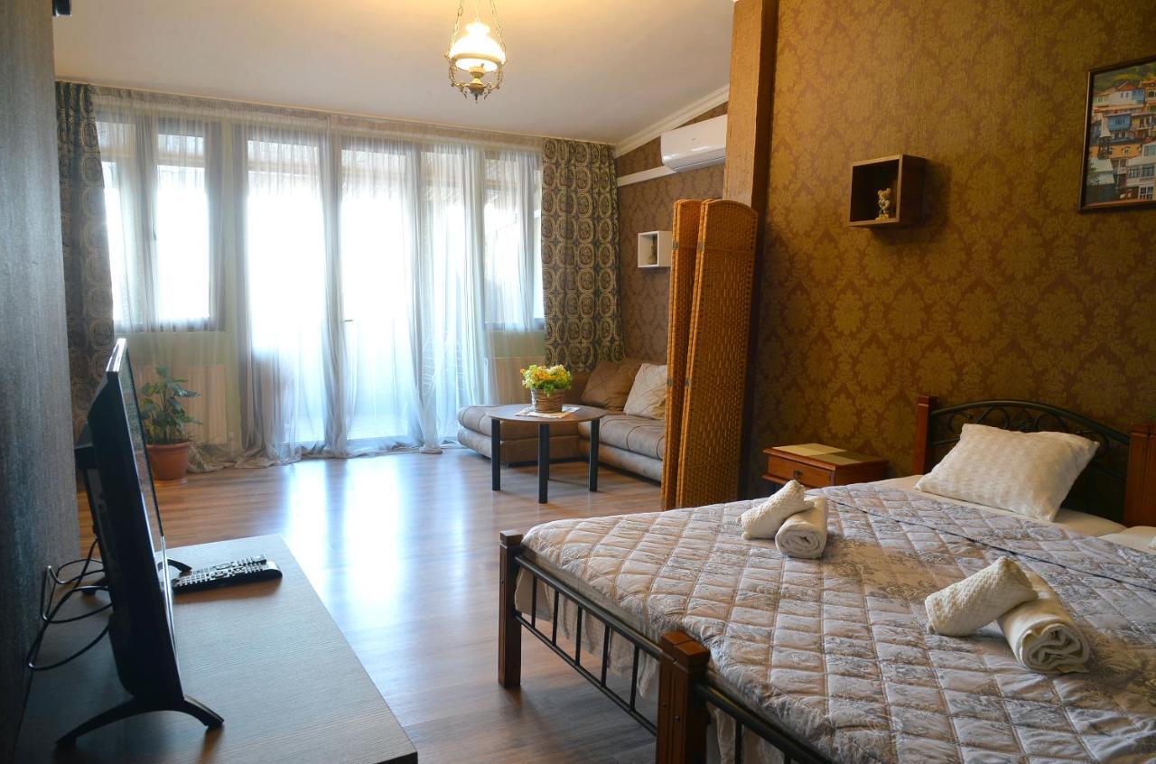 Natia'S Apartment On Dadiani St. Tbilisi Eksteriør billede