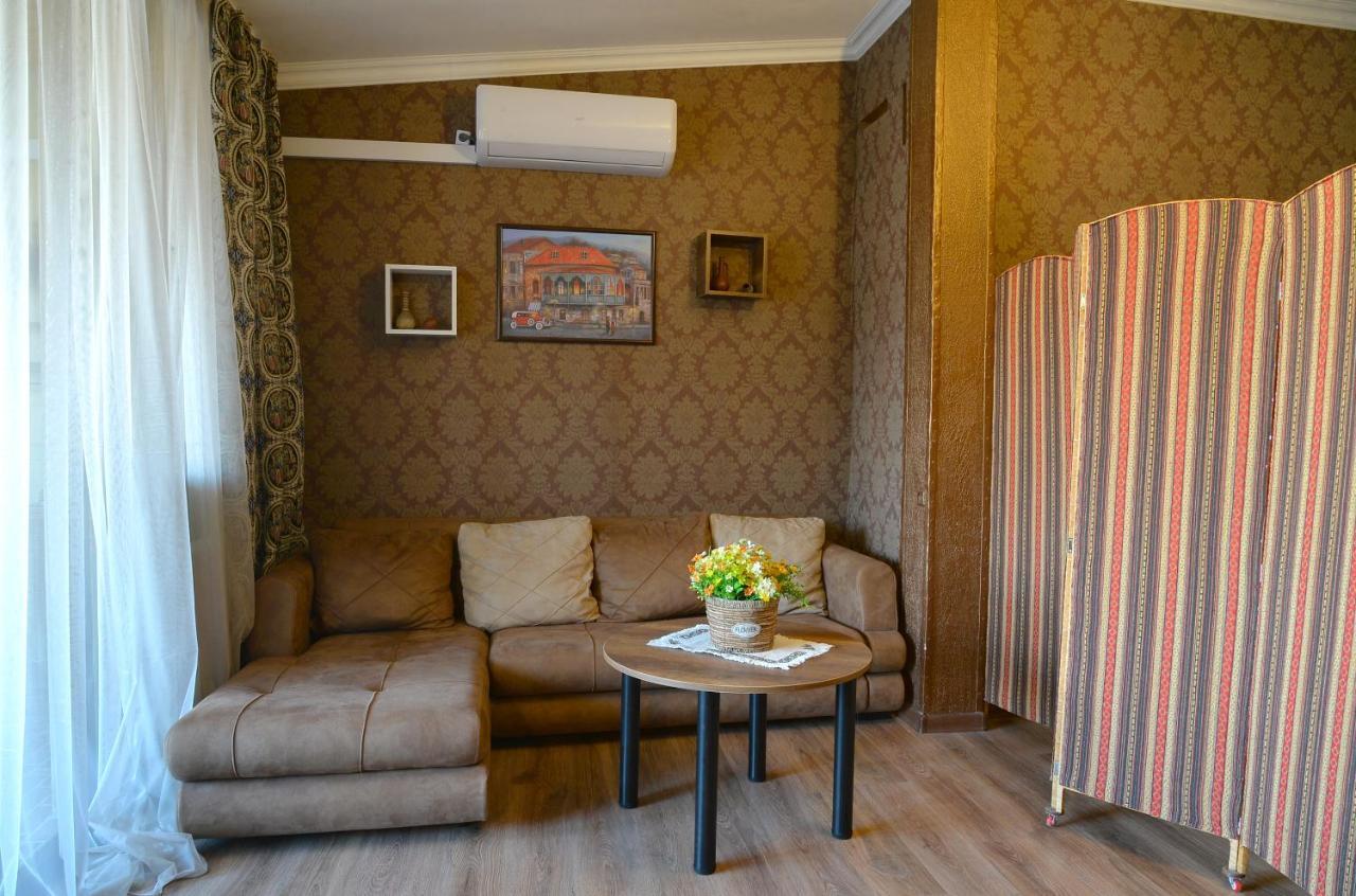 Natia'S Apartment On Dadiani St. Tbilisi Eksteriør billede